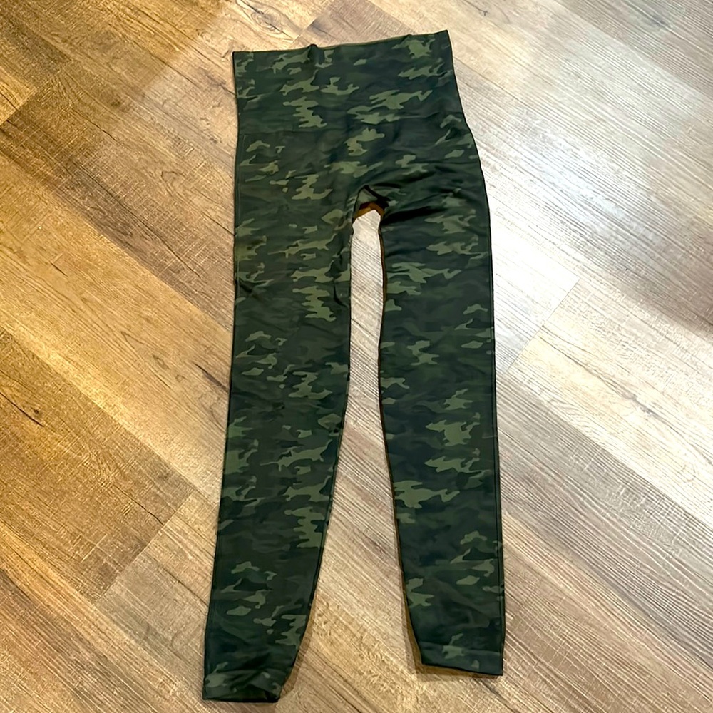 Cute camo leggings
